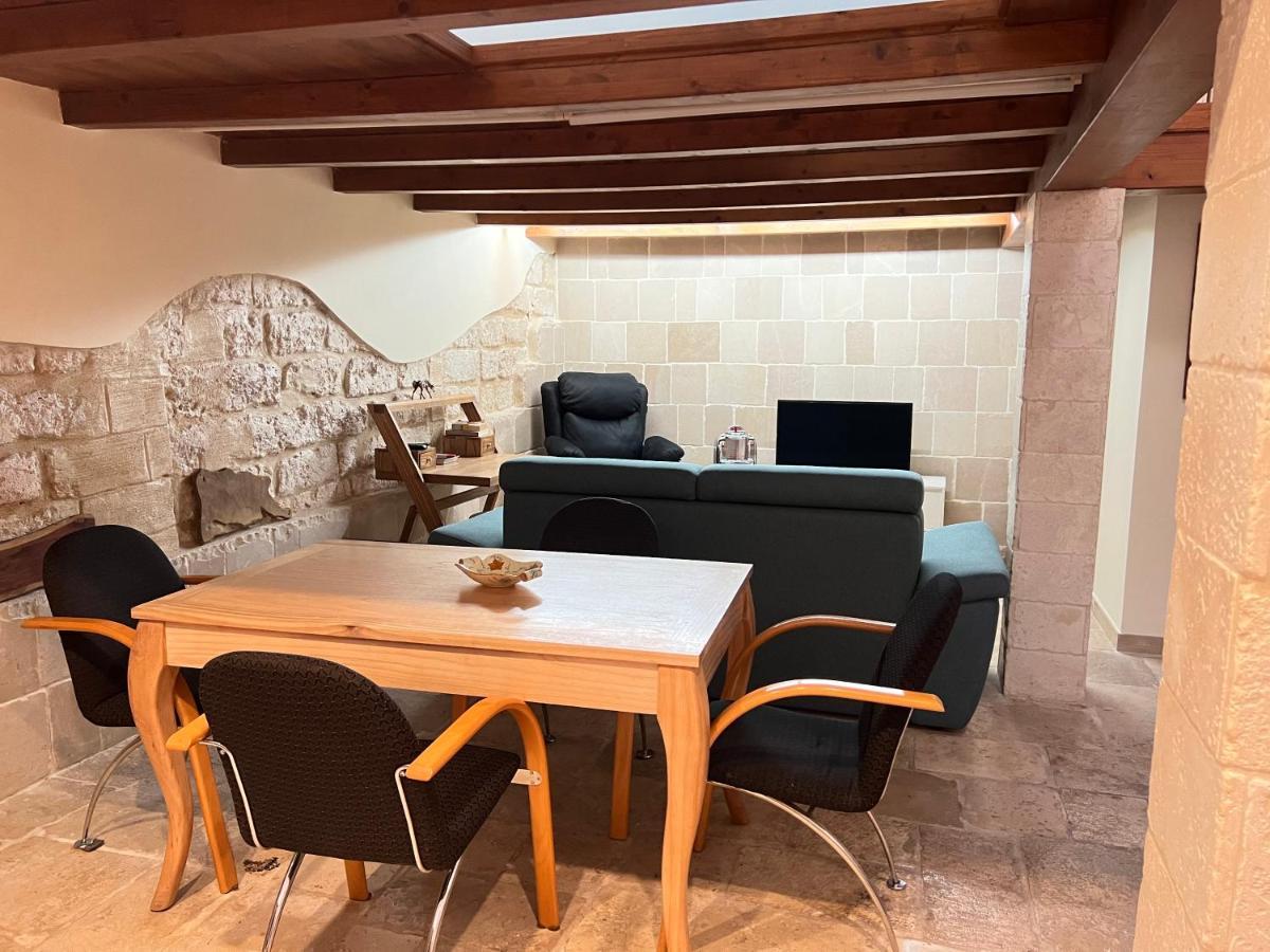 Trullo Titina Apartment Bari Bagian luar foto